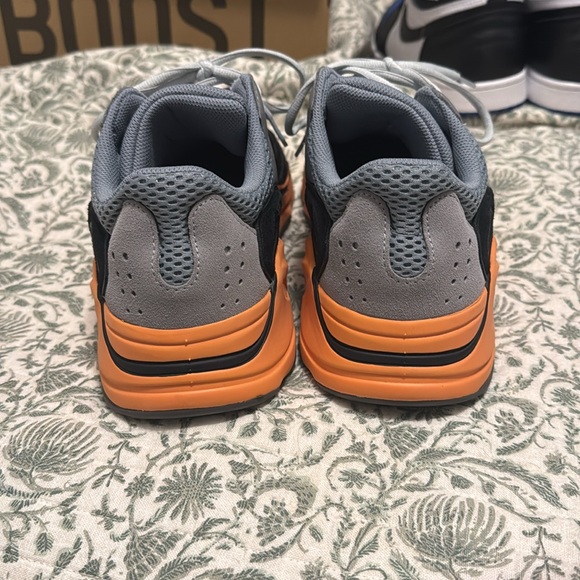 Yeezy 700 v1 Wash Orange Size 12 Used 9.5/10 condition - Picture 2 of 9